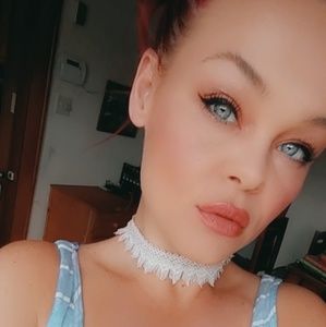 Meet your Posher, Adriane